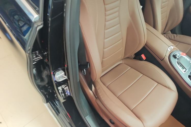 Used Mercedes-Benz E-Class 2020 Restyled E 300 L Sport Exclusive Edition Right Front Seat