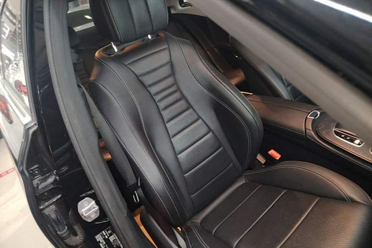 Used Mercedes-Benz E-Class 2020 Restyled E 300 L Sport Exclusive Edition Right Front Seat
