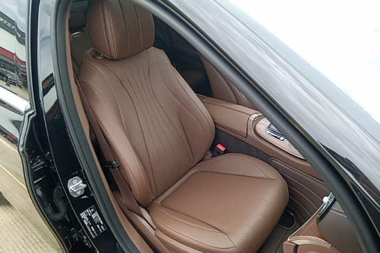 Used Mercedes-Benz E-Class 2020 E 300 L Luxury Model Right Front Seat