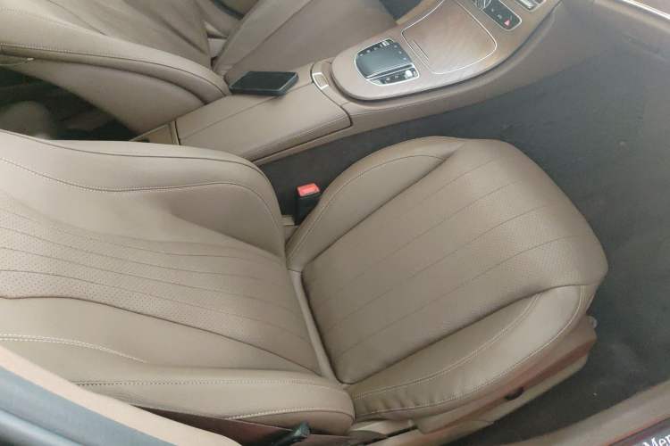 Used Mercedes-Benz E-Class 2020 E 300 L Luxury Model Right Front Seat