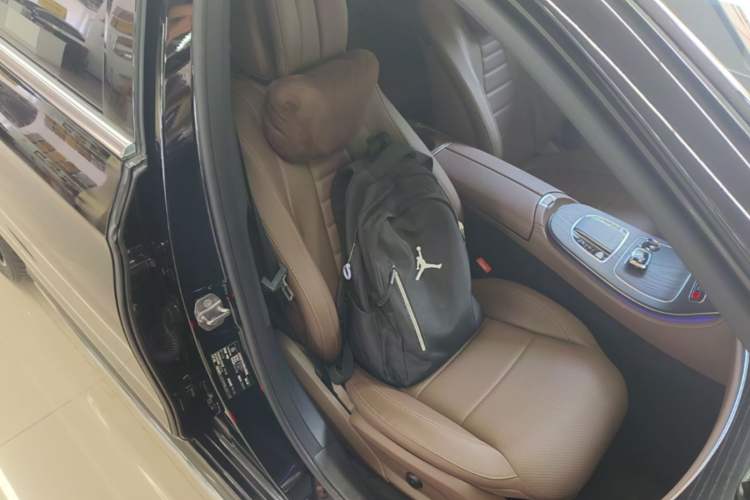 Used Mercedes-Benz E-Class 2020 Restyled E 300 L Sport Exclusive Edition Right Front Seat