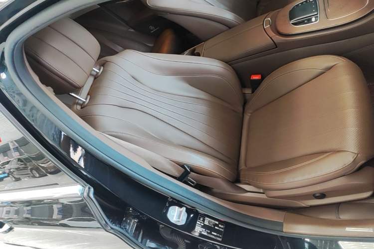 Used Mercedes-Benz E-Class 2020 Facelift E 300 L Stylish Edition Right Front Seat