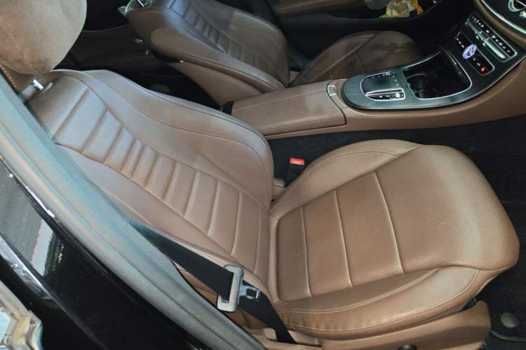 Used Mercedes-Benz E-Class 2020 E 300 L Sport Luxury Edition Right Front Seat