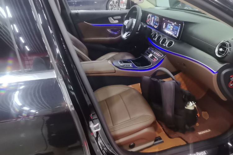 Used Mercedes-Benz E-Class 2020 Restyled E 300 L Sport Exclusive Edition Right Front Seat