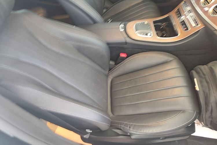 Used Mercedes-Benz E-Class 2020 Restyled E 300 L Exclusive Edition Right Front Seat