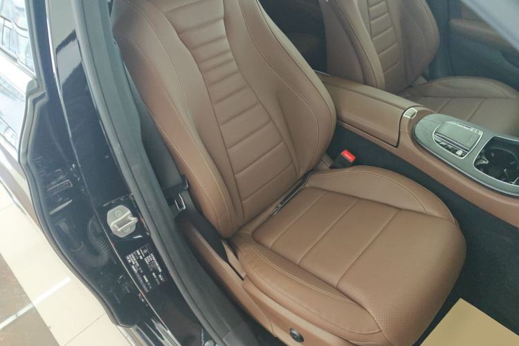 Used Mercedes-Benz E-Class 2020 Restyled E 300 L Sport Exclusive Edition Right Front Seat