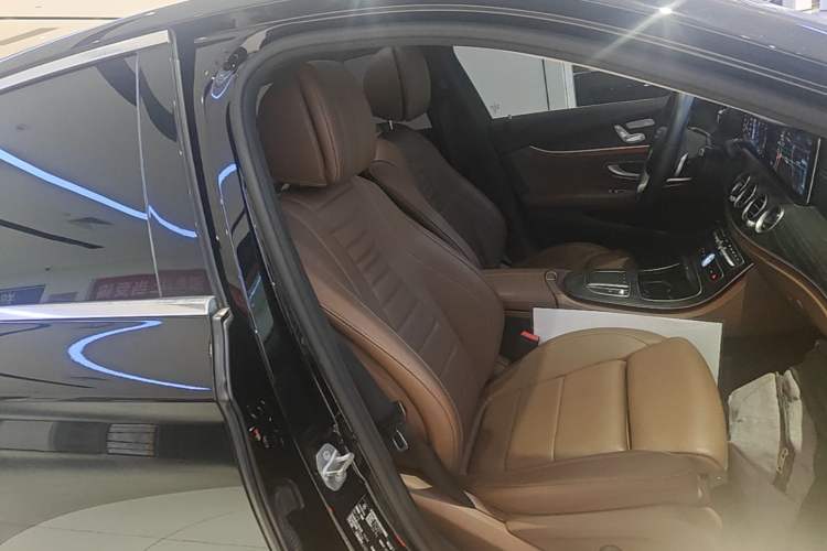 Used Mercedes-Benz E-Class 2020 Facelift E 260 L Sport Edition Right Front Seat