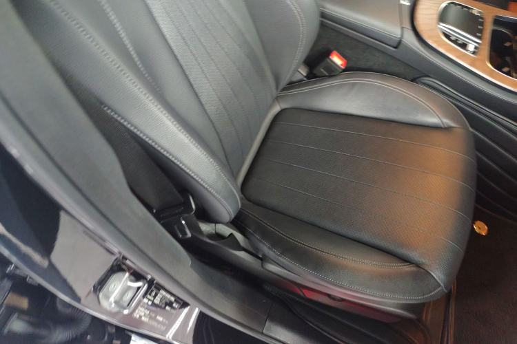 Used Mercedes-Benz E-Class 2020 E 300 L Luxury Model Right Front Seat