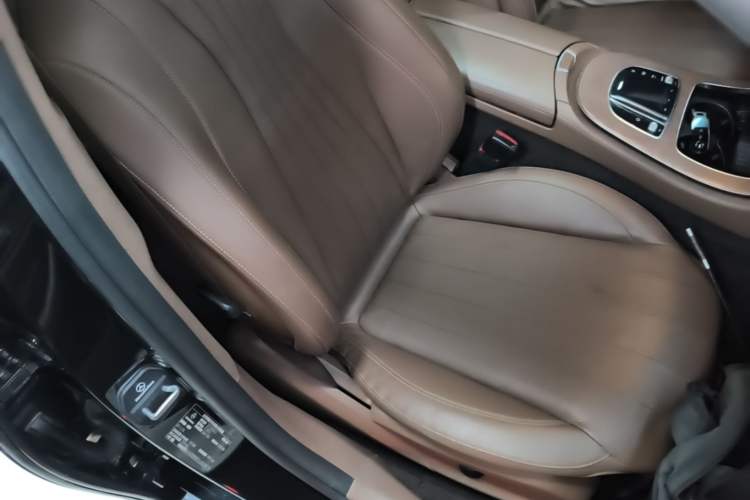 Used Mercedes-Benz E-Class 2020 E 300 L Stylish Model Right Front Seat