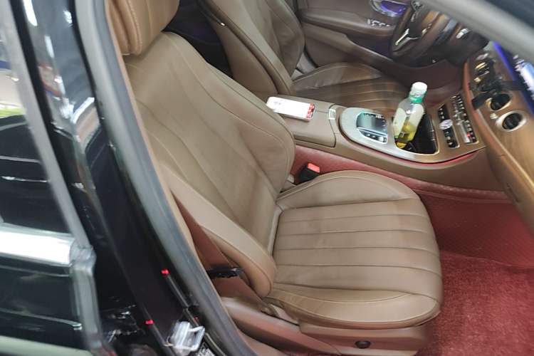 Used Mercedes-Benz E-Class 2020 Restyled E 300 L Exclusive Edition Right Front Seat