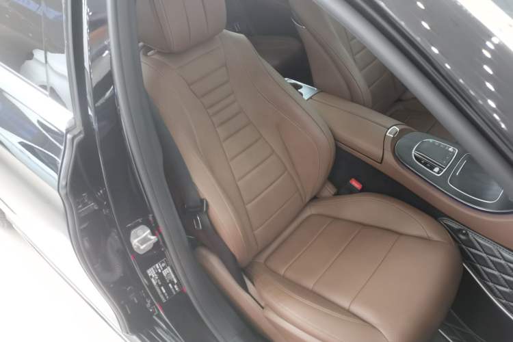 Used Mercedes-Benz E-Class 2020 Restyled E 300 L Sport Exclusive Edition Right Front Seat