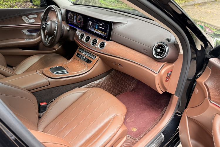 Used Mercedes-Benz E-Class 2020 E 300 L Stylish Model Right Front Seat
