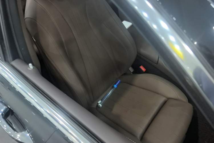 Used Mercedes-Benz E-Class 2020 E 260 L Right Front Seat