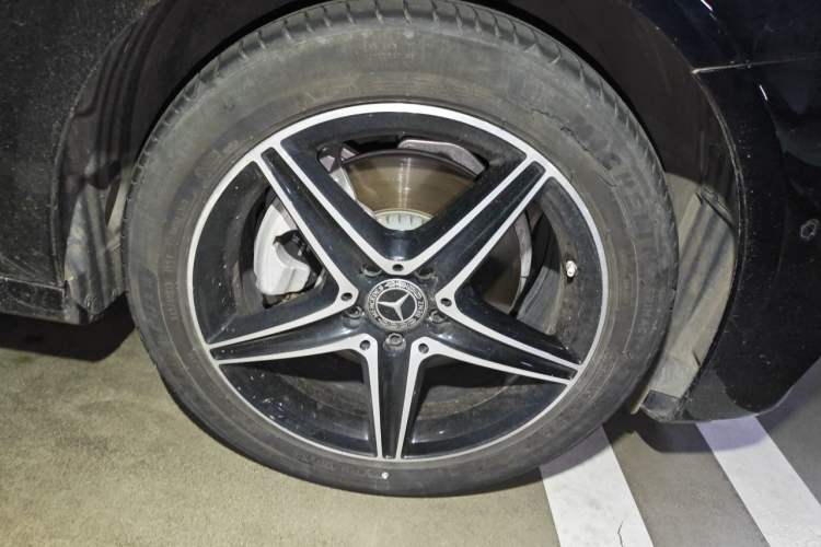 Used Mercedes-Benz E-Class 2020 Facelift E 260 Sport Edition Right Front Wheel Hub