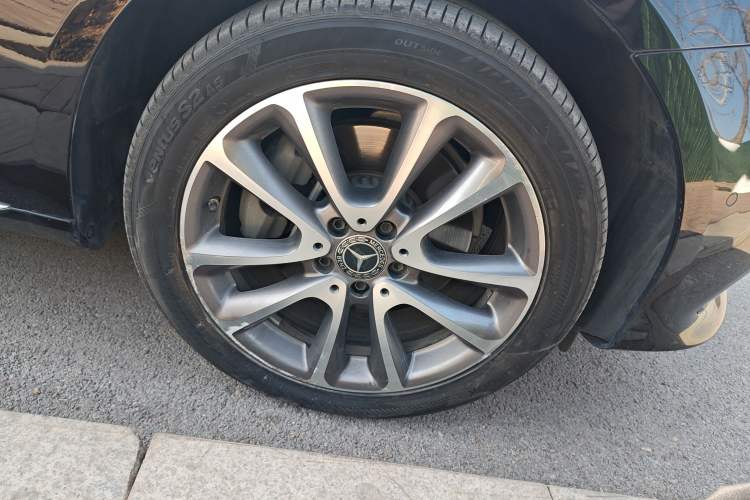 Used Mercedes-Benz E-Class 2020 Facelift E 260 L Right Front Wheel Hub