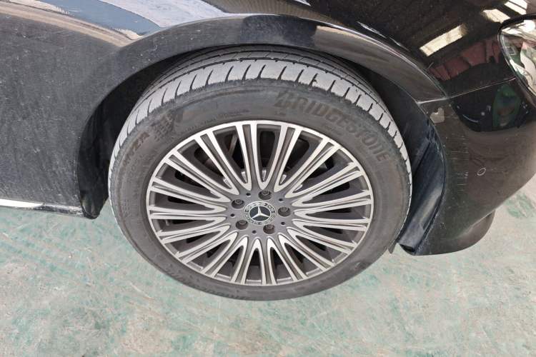 Used Mercedes-Benz E-Class 2020 Facelift E 300 L Stylish Edition Right Front Wheel Hub