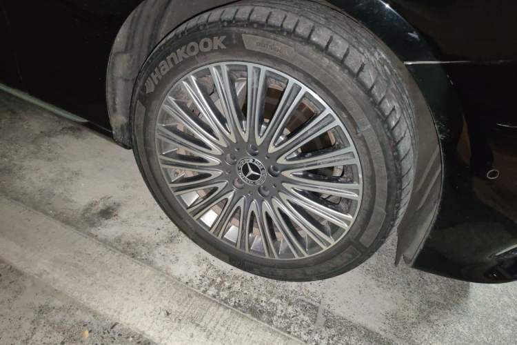 Used Mercedes-Benz E-Class 2020 Facelift E 300 L Stylish Edition Right Front Wheel Hub