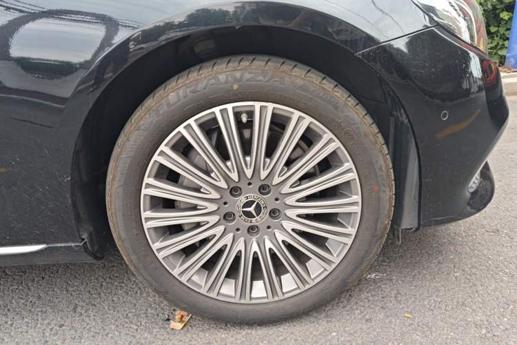 Used Mercedes-Benz E-Class 2020 E 300 L Stylish Model Right Front Wheel Hub