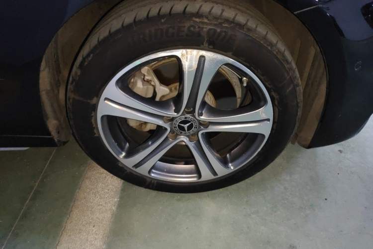 Used Mercedes-Benz E-Class 2020 Facelift E 260 L Sport Edition Right Front Wheel Hub