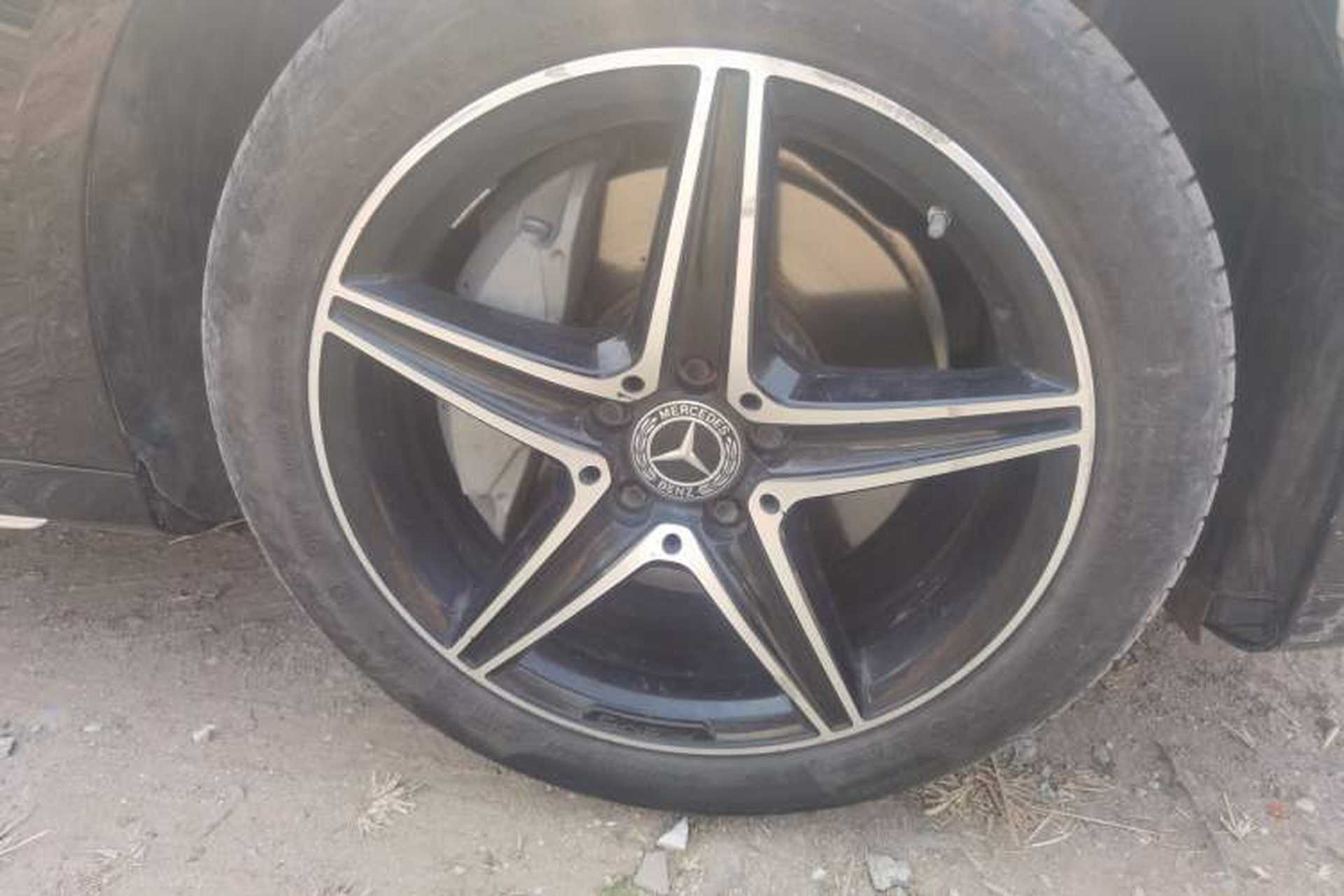 Used Mercedes-Benz E-Class 2020 Restyled E 300 L Sport Exclusive Edition Right Front Wheel Hub