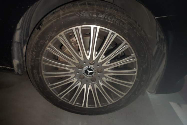 Used Mercedes-Benz E-Class 2020 Facelift E 300 L Stylish Edition Right Front Wheel Hub