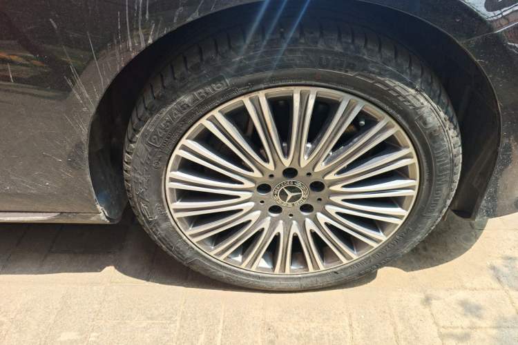 Used Mercedes-Benz E-Class 2020 Facelift E 300 L Stylish Edition Right Front Wheel Hub