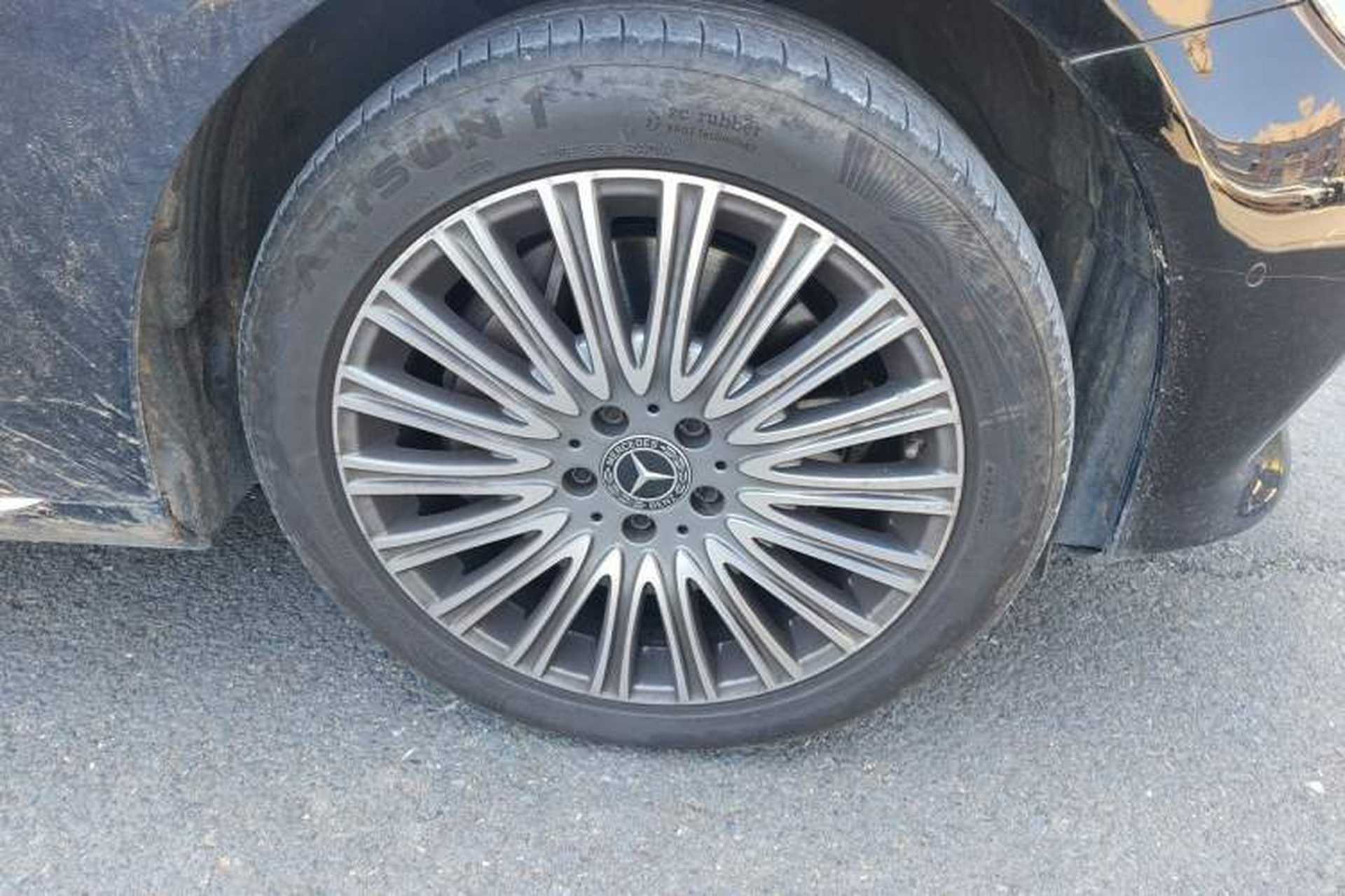 Used Mercedes-Benz E-Class 2020 Restyled E 300 L Exclusive Edition Right Front Wheel Hub