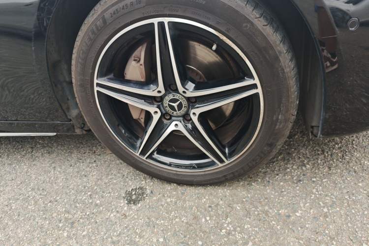 Used Mercedes-Benz E-Class 2020 E 300 L Sport Luxury Edition Right Front Wheel Hub