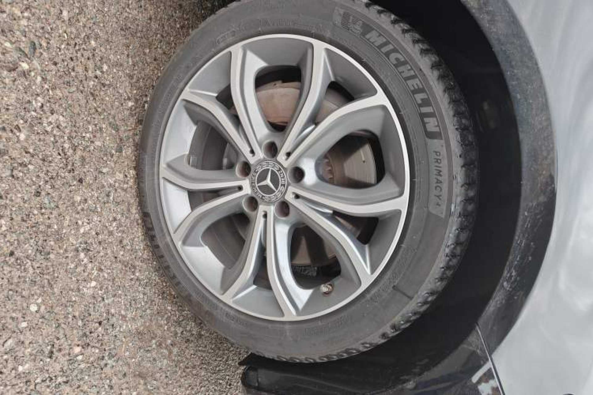 Used Mercedes-Benz E-Class 2020 Restyled E 300 L Sport Exclusive Edition Right Front Wheel Hub