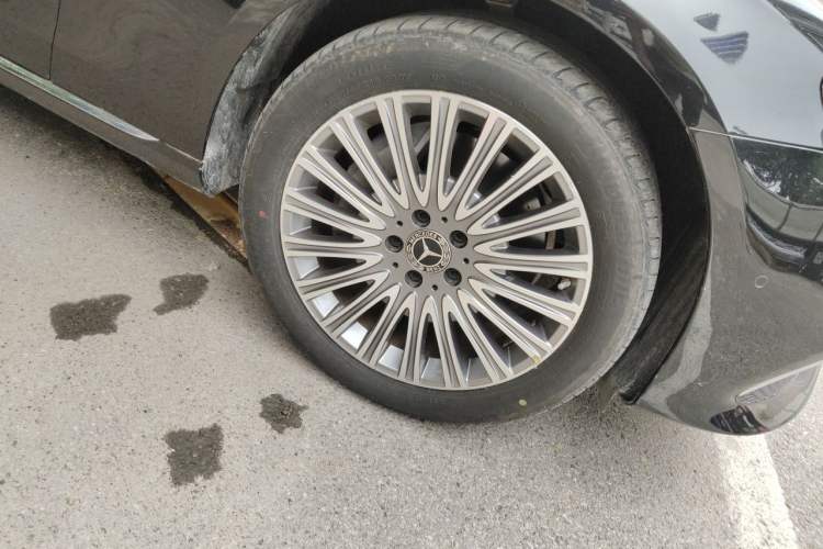Used Mercedes-Benz E-Class 2020 E 300 L Stylish Model Right Front Wheel Hub