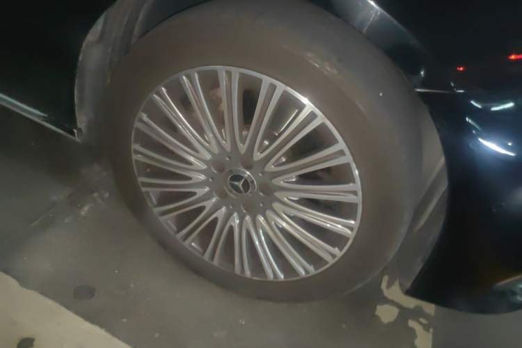 Used Mercedes-Benz E-Class 2020 Facelift E 300 L Stylish Edition Right Front Wheel Hub