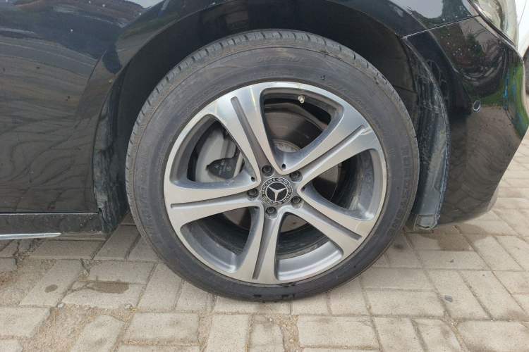 Used Mercedes-Benz E-Class 2020 Facelift E 260 L Sport Edition Right Front Wheel Hub