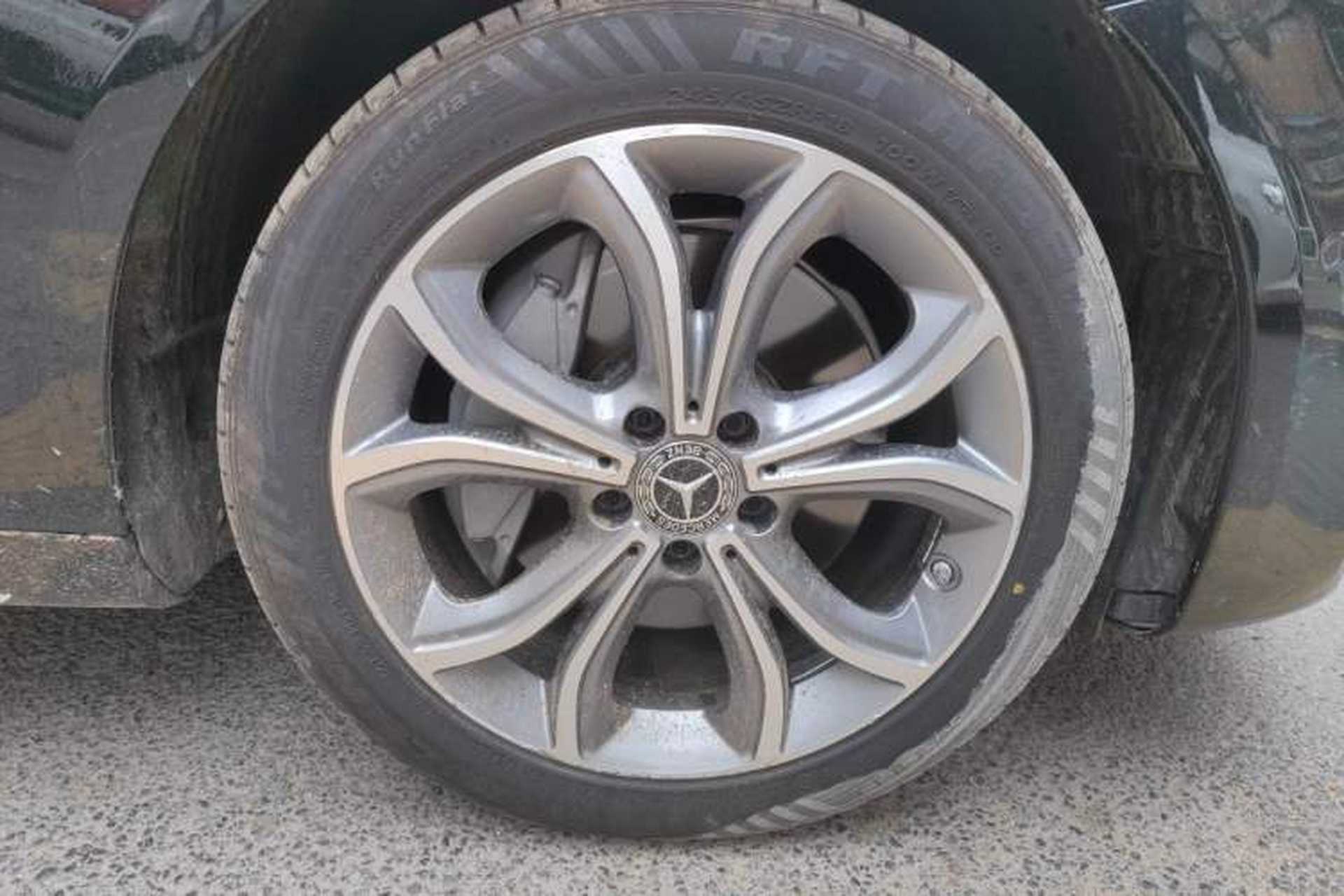 Used Mercedes-Benz E-Class 2020 E 300 L Sport Luxury Edition Right Front Wheel Hub