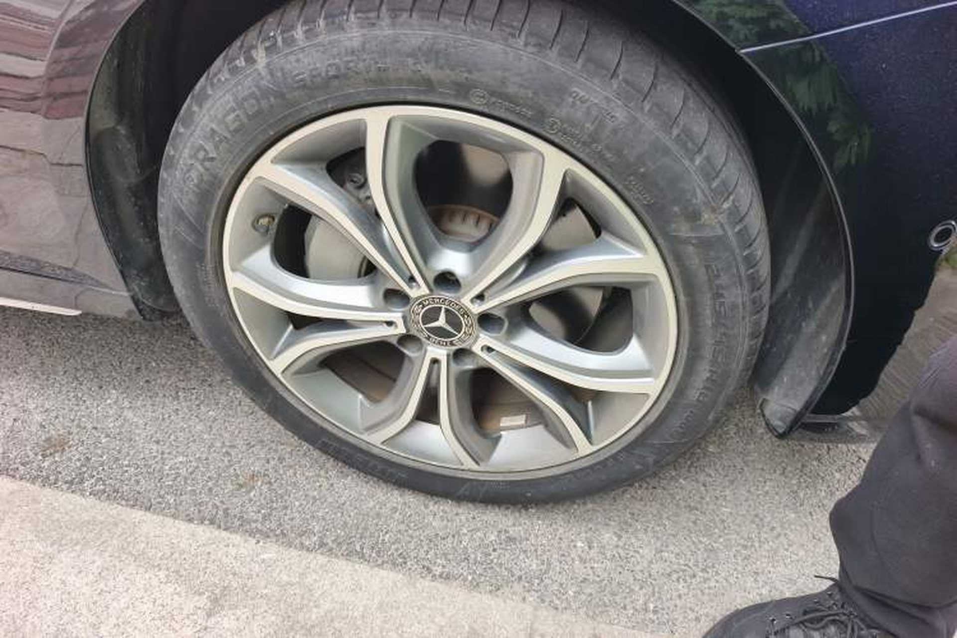 Used Mercedes-Benz E-Class 2020 E 300 L Sporty and Stylish Model Right Front Wheel Hub