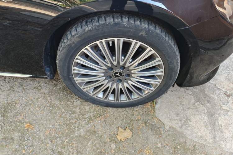Used Mercedes-Benz E-Class 2020 Facelift E 300 L Stylish Edition Right Front Wheel Hub