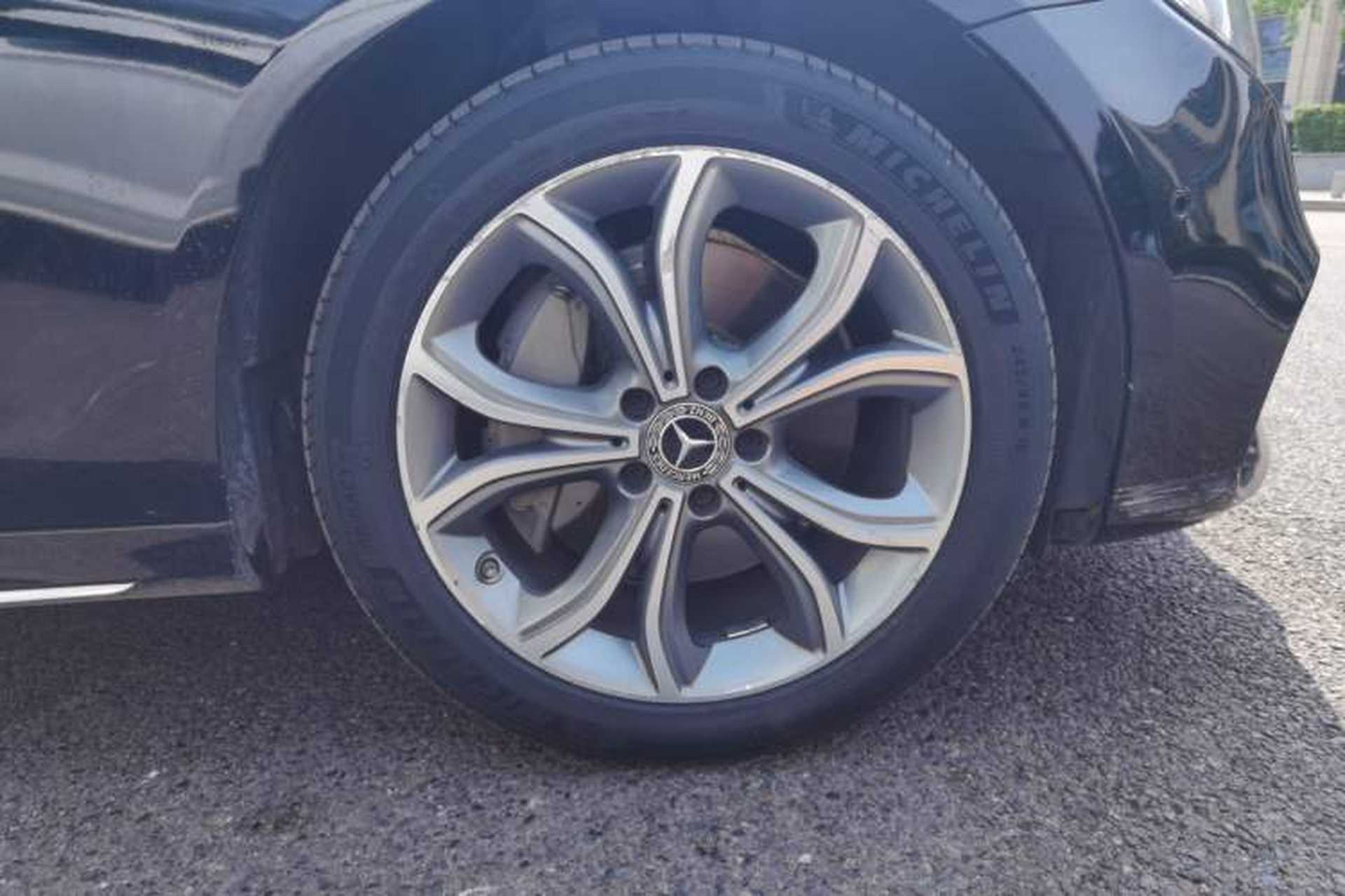 Used Mercedes-Benz E-Class 2020 E 300 L Sport Luxury Edition Right Front Wheel Hub