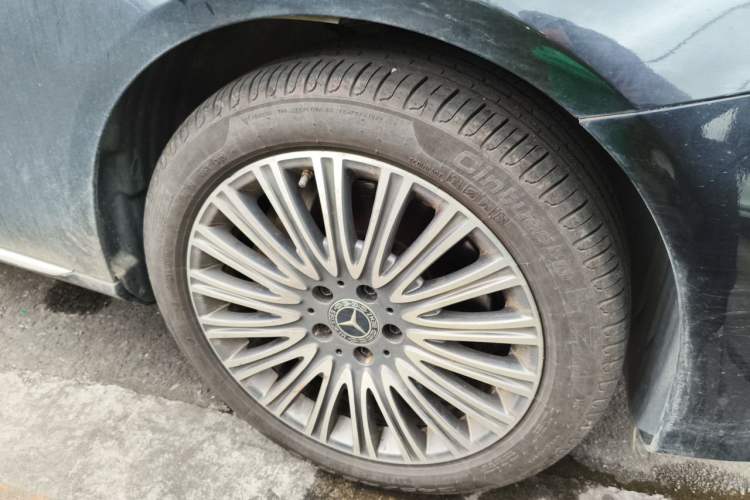 Used Mercedes-Benz E-Class 2020 E 300 L Stylish Model Right Front Wheel Hub
