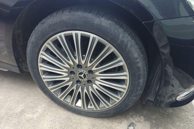 Used Mercedes-Benz E-Class 2020 E 260 L Sport Edition Right Front Wheel Hub