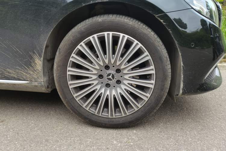 Used Mercedes-Benz E-Class 2020 E 300 L Stylish Model Right Front Wheel Hub