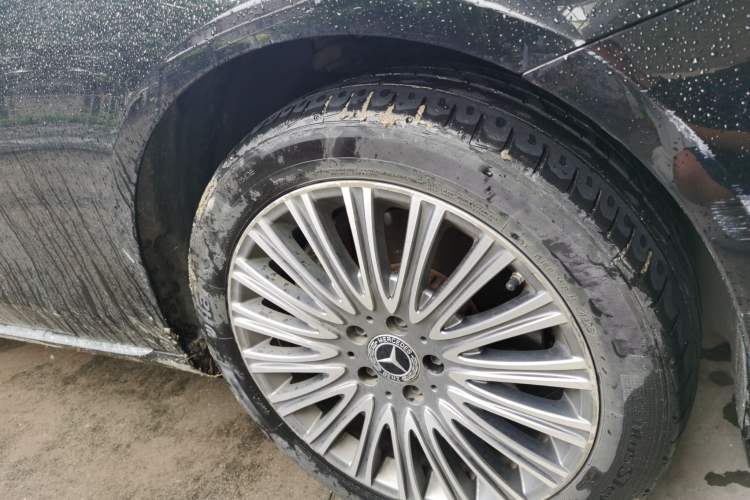 Used Mercedes-Benz E-Class 2020 E 300 L Stylish Model Right Front Wheel Hub
