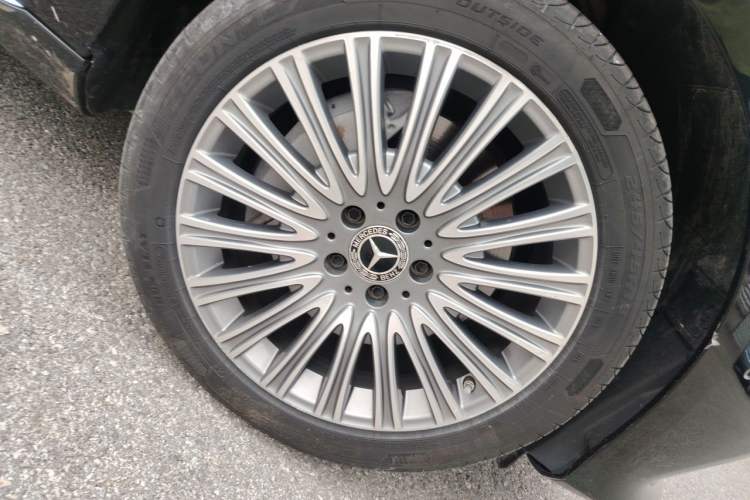 Used Mercedes-Benz E-Class 2020 Facelift E 300 L Stylish Edition Right Front Wheel Hub