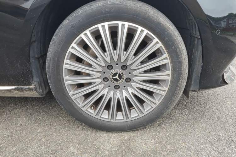 Used Mercedes-Benz E-Class 2020 Facelift E 300 L Stylish Edition Right Front Wheel Hub