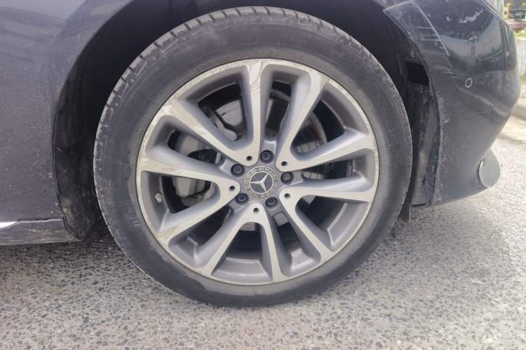 Used Mercedes-Benz E-Class 2020 Facelift E 260 L Right Front Wheel Hub