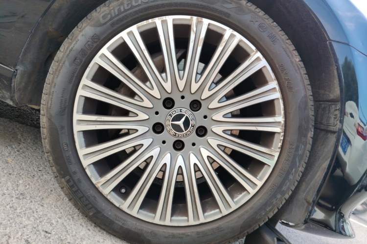 Used Mercedes-Benz E-Class 2020 E 300 L Stylish Model Right Front Wheel Hub