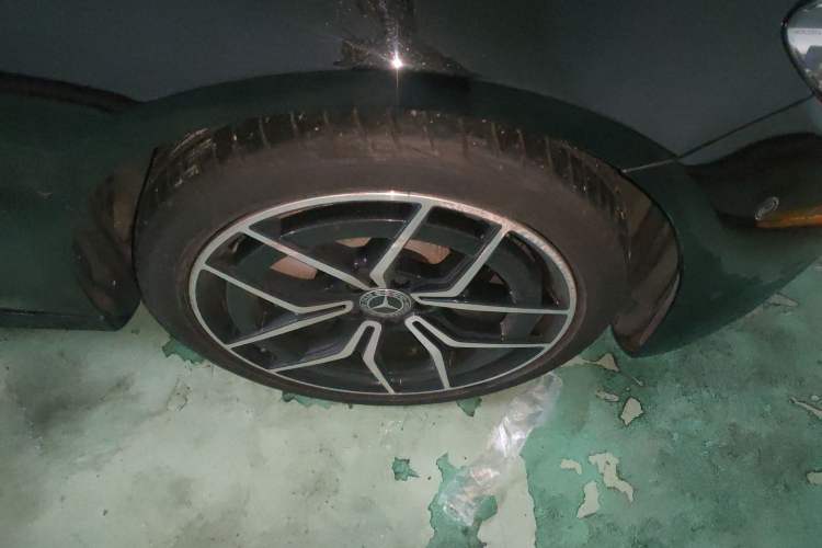 Used Mercedes-Benz E-Class 2020 E 300 Sport Edition Right Front Wheel Hub