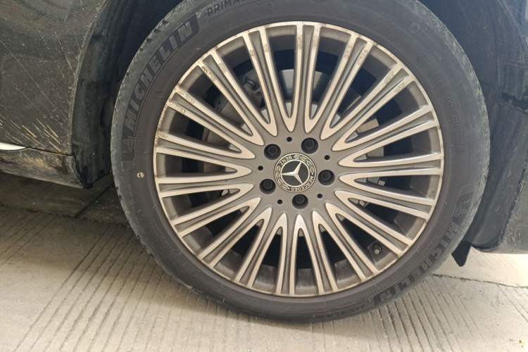 Used Mercedes-Benz E-Class 2020 Facelift E 300 L Stylish Edition Right Front Wheel Hub