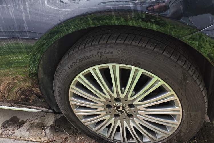 Used Mercedes-Benz E-Class 2020 Facelift E 300 L Stylish Edition Right Front Wheel Hub