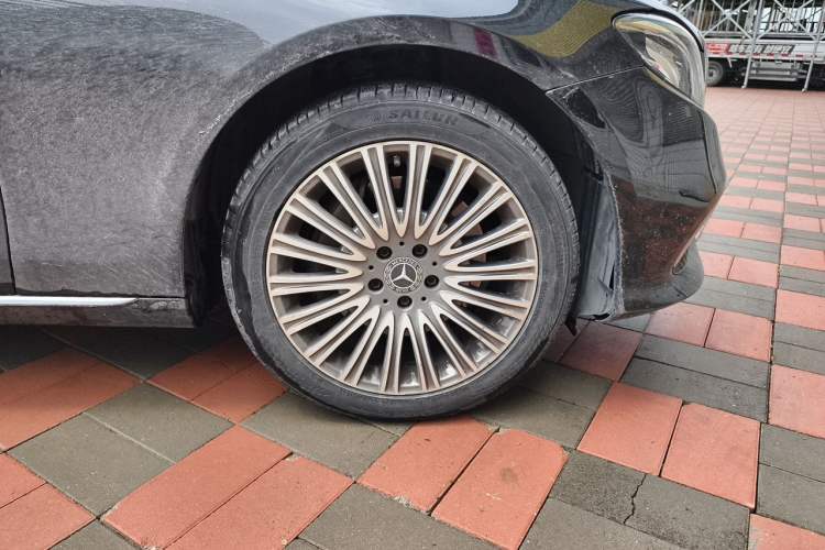 Used Mercedes-Benz E-Class 2020 Facelift E 300 L Stylish Edition Right Front Wheel Hub