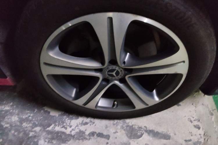 Used Mercedes-Benz E-Class 2020 Facelift E 260 L Sport Edition Right Front Wheel Hub