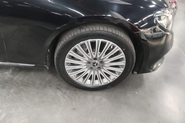 Used Mercedes-Benz E-Class 2020 E 300 L Stylish Model Right Front Wheel Hub